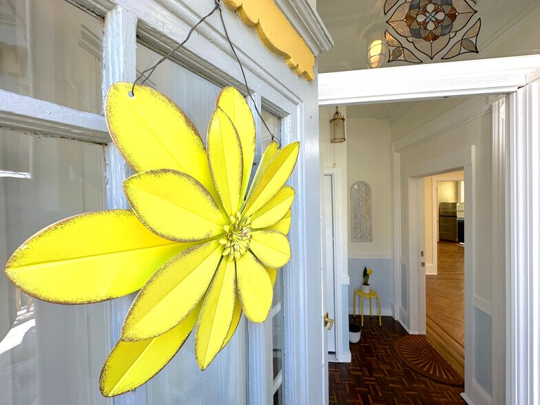 Building Photo - 152 Grand St