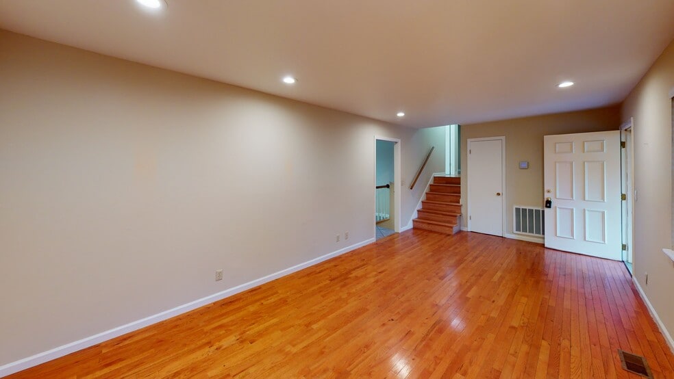 Building Photo - 3076 Speicher Cir