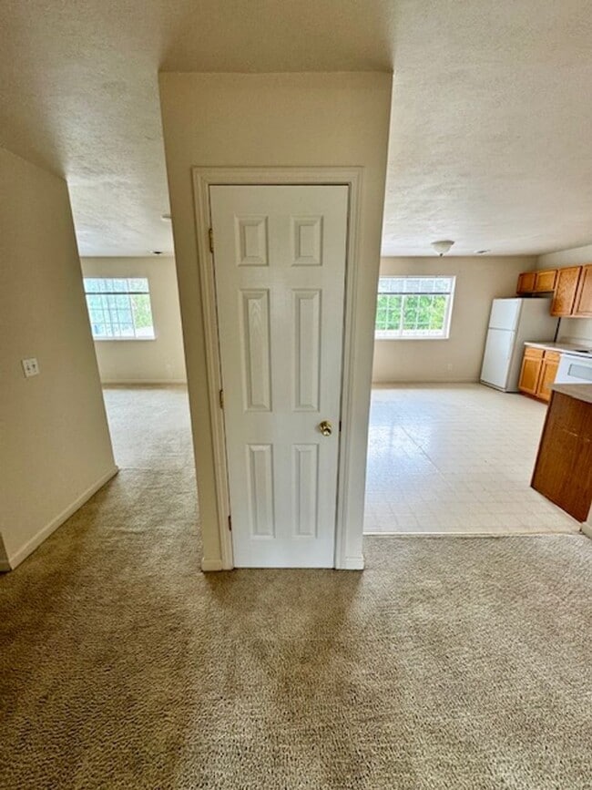 Building Photo - 3 Bedroom, 2 Bathroom 4-Plex
