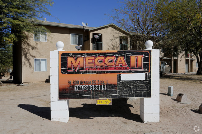 Primary Photo - Thunderbird Apartments