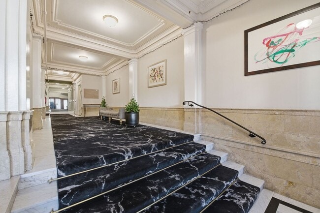 Building Photo - 1405 Van Ness Ave