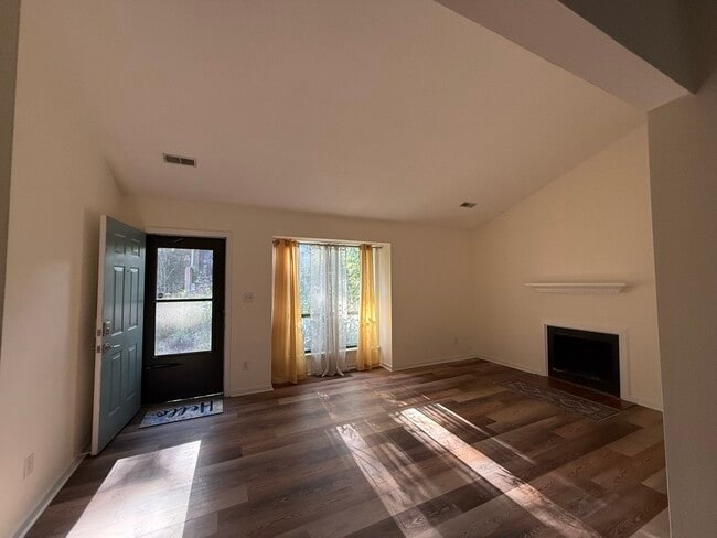 Building Photo - 2821 Seclusion Ct