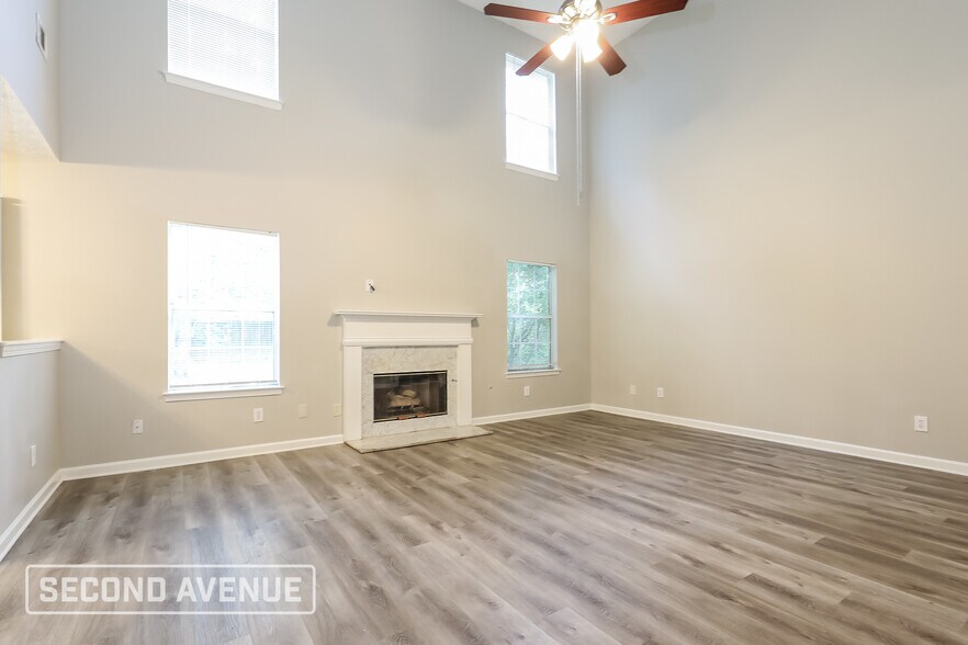 Building Photo - 174 Deerfield Dr