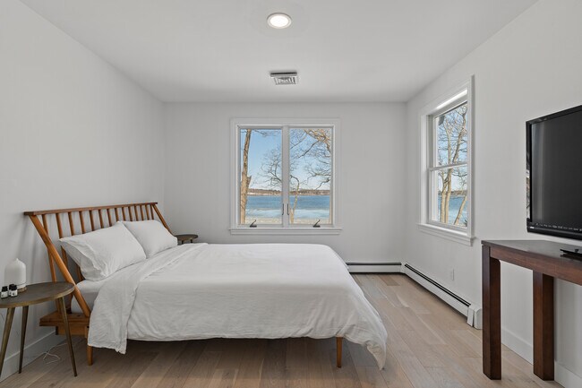 Building Photo - 44 Eagles Ln