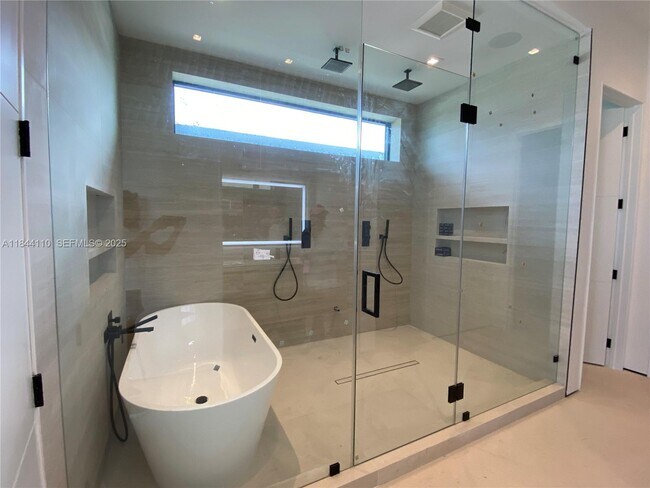 Building Photo - 13085 Coronado Terrace