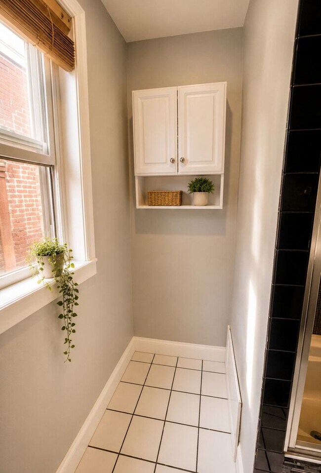 Building Photo - Spacious 3-Bedroom, 1.5-Bath South Philadelphia Townhome with Private Yard and Pets Allowed