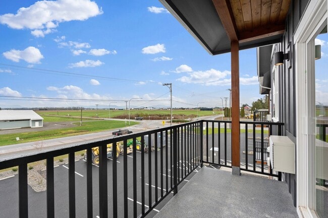 Interior Photo - Modern Living in the Heart of Lynden –8889 Depot Road in Lynden