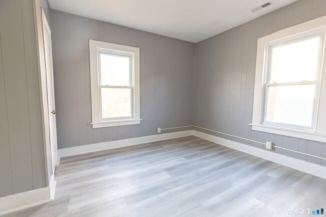 Building Photo - 132 Beaver St