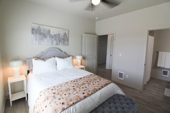 Building Photo - 2 Bedroom, 2 Bath Apartment in Othello