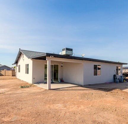 Building Photo - Beautifully Updated 3-Bedroom + Den Home N...
