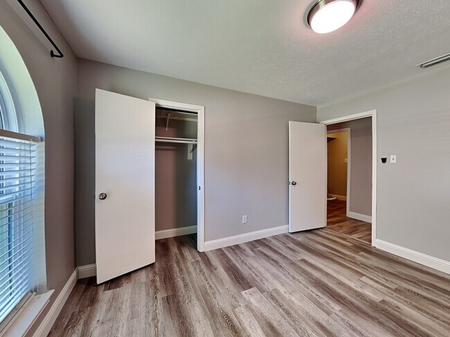 Building Photo - 2111 El Dorado Way