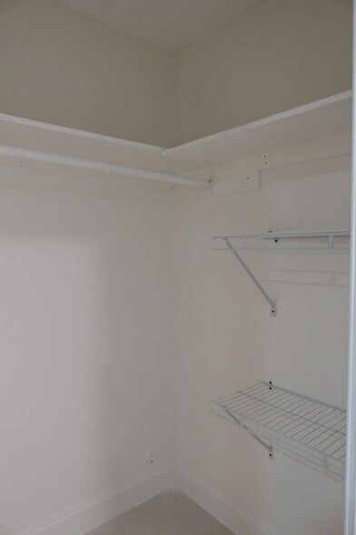 Building Photo - 2630 SW 49th Ct