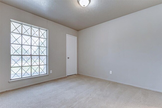 Building Photo - 5318 Botany Ln