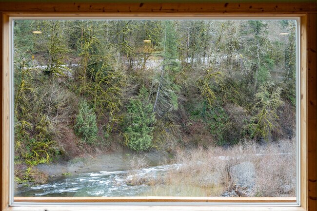 Building Photo - 11582 Washougal River Rd