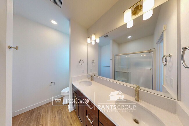 Building Photo - Brand New! Modern Home in Trestlewood – Wh...
