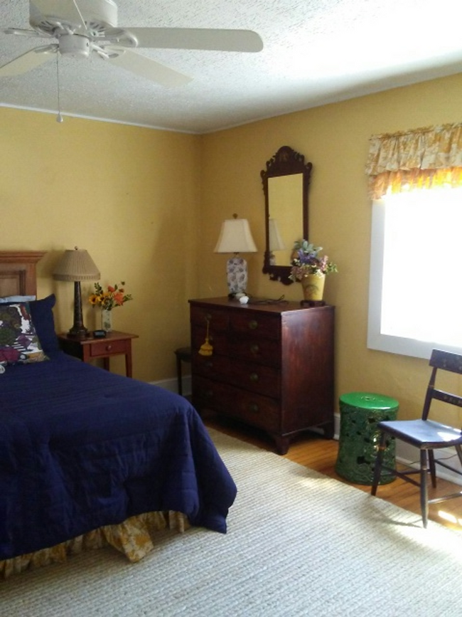 Building Photo - Fully Furnished First Floor Apartment