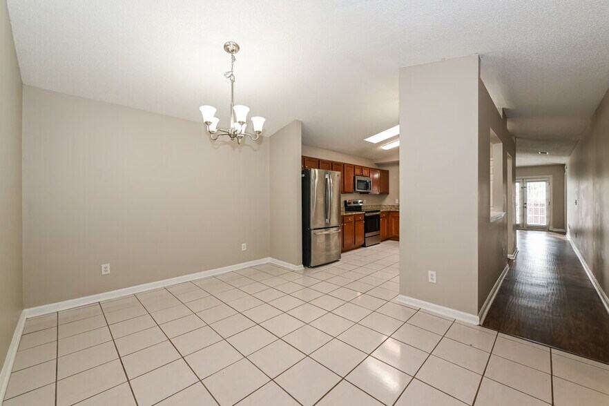 Building Photo - 11194 Mikris Dr S