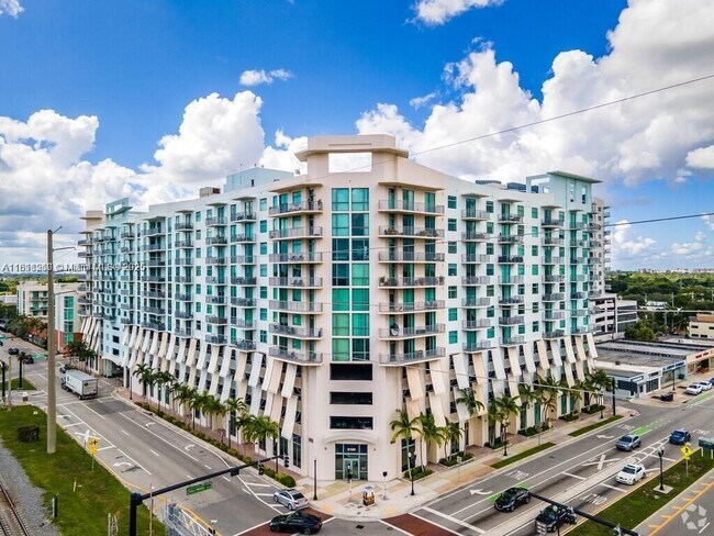 Primary Photo - 140 S Dixie Hwy