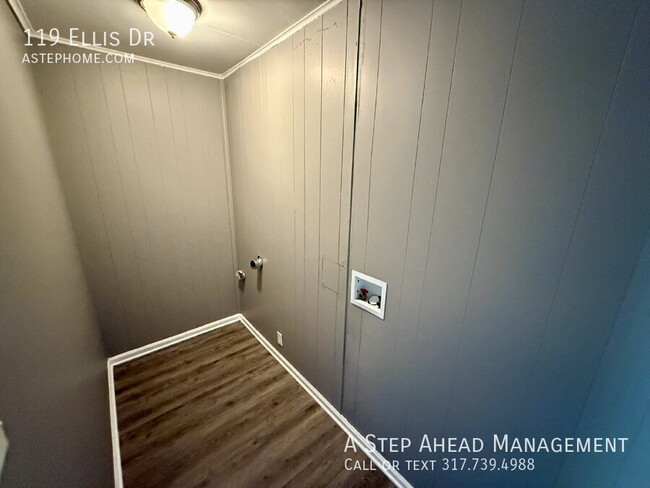 Building Photo - 119 Ellis Dr