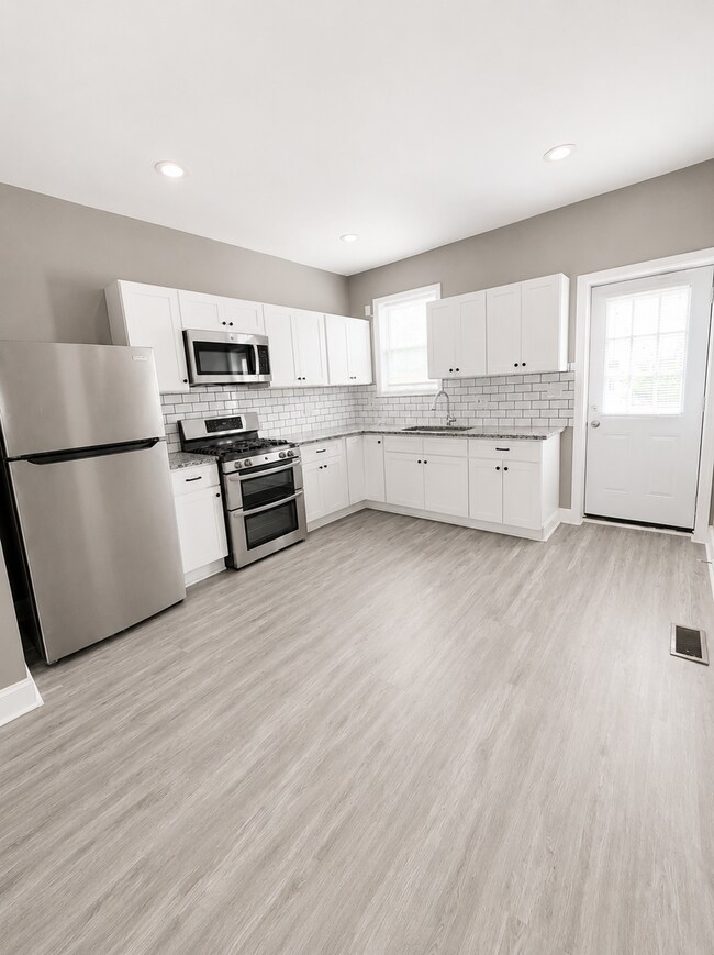 Building Photo - 3-Bedroom Townhome in Pigtown