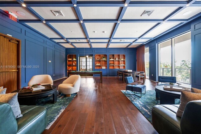 Building Photo - 2678 Tigertail Ave