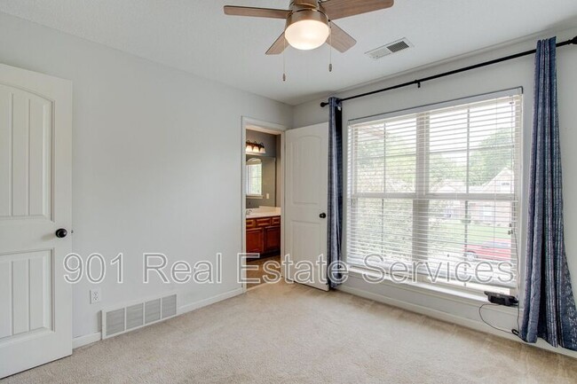 Building Photo - 7827 Anna Calla Way