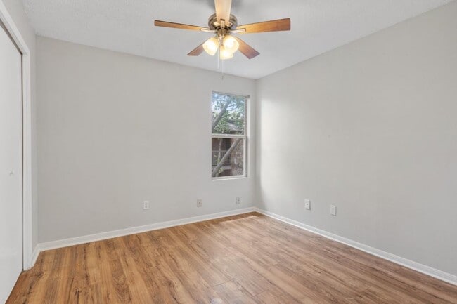 Building Photo - 8703 Schick Rd