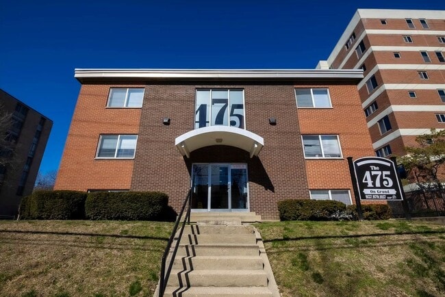 Building Photo - 475 W Grand Ave