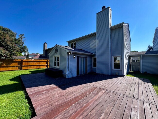 Building Photo - Must-See 3-Bedroom Home in Rosemont Forest!