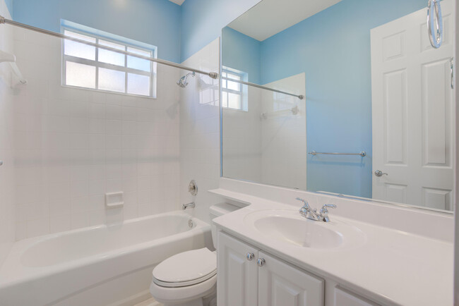 Building Photo - 256 San Remo Dr
