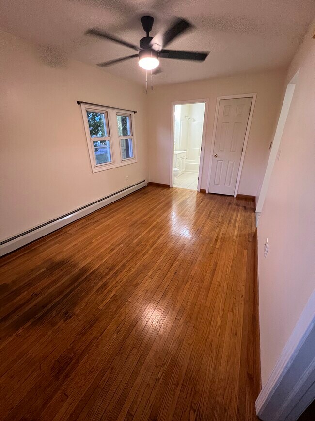 Building Photo - 2635 Fairmount Pkwy