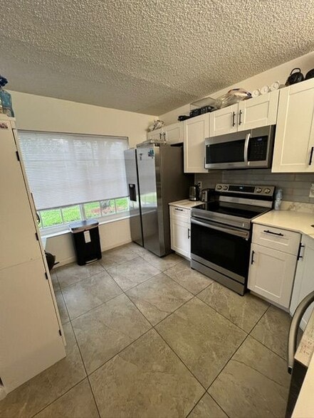 Building Photo - 3701 Savoy Ln