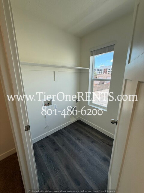 Building Photo - NO DEPOSIT option available for qualified renters with Obligo