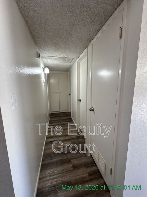 Building Photo - 334 N Westfield St