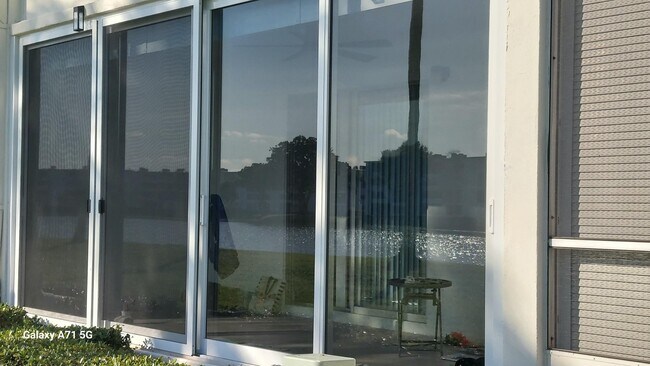 Building Photo - 1072 Yarmouth E