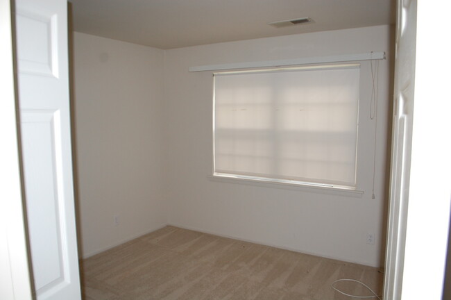 Building Photo - BEL AIR - HICKORY HILLS CONDO