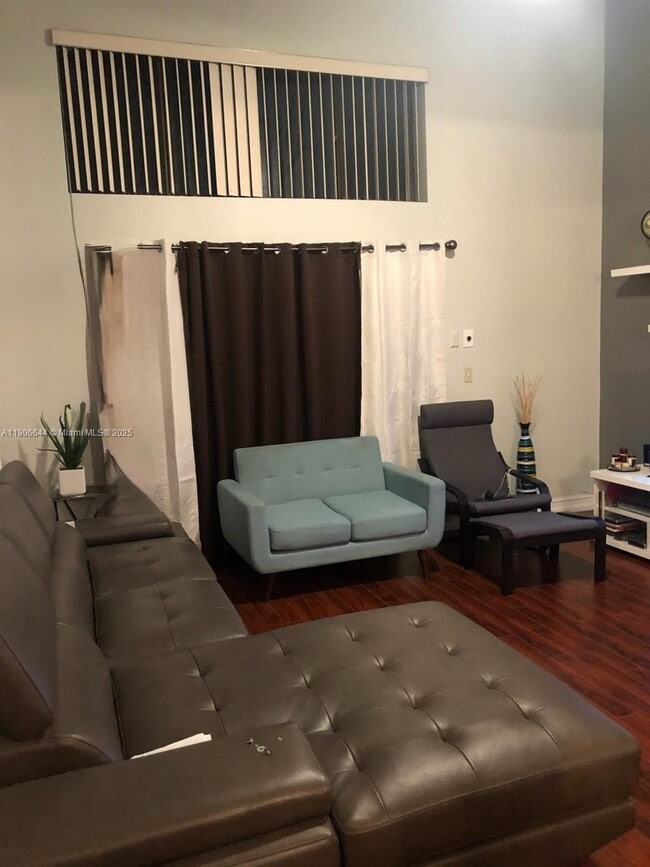 Building Photo - 600 NW 210th St