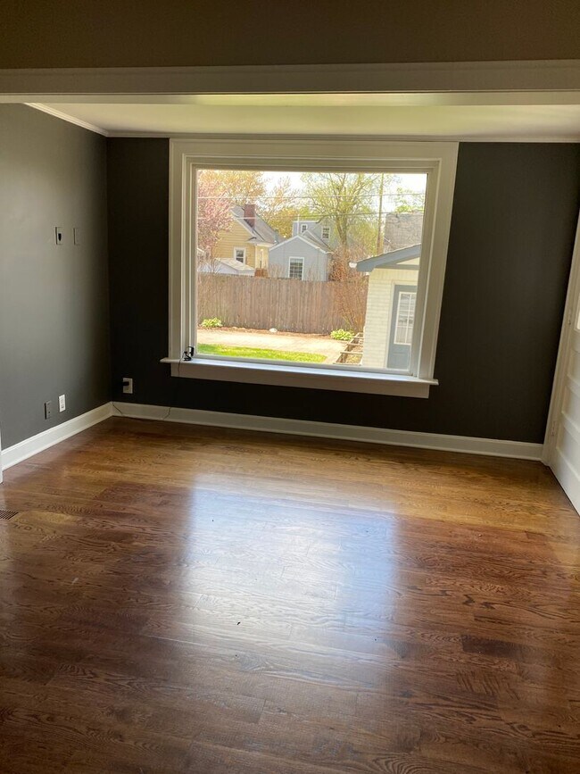 Building Photo - 2534 Tennyson Ave