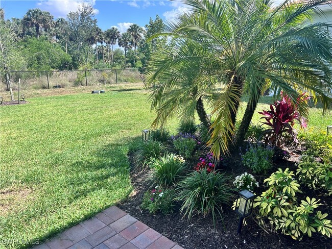 Building Photo - 410 Tamarindo Ln