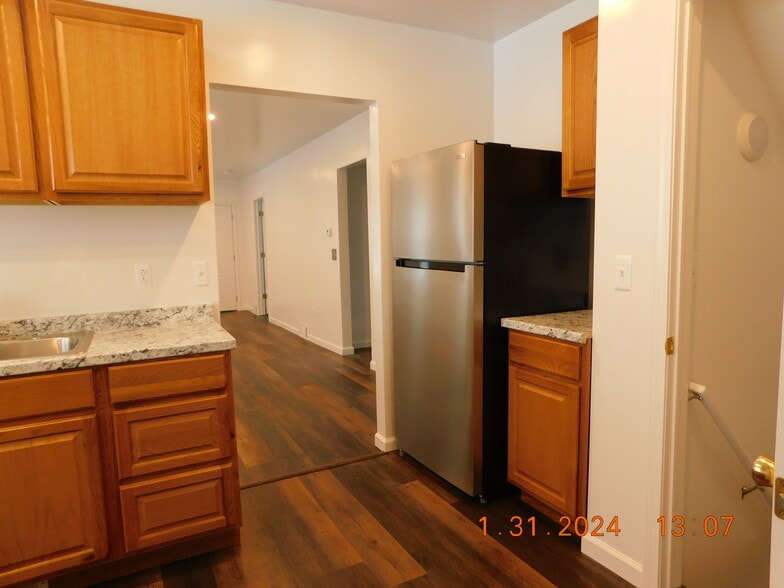 Building Photo - 101 Poplar Ave