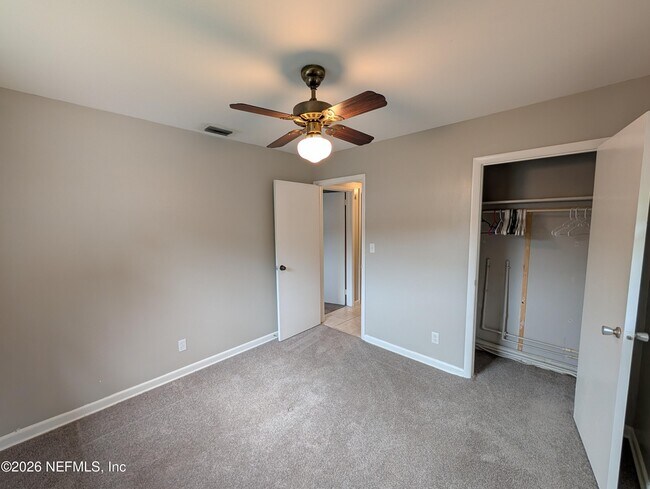 Building Photo - 1657 Louvre Dr