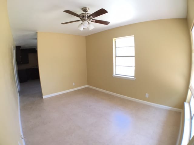 Building Photo - 823 S 17th Ave