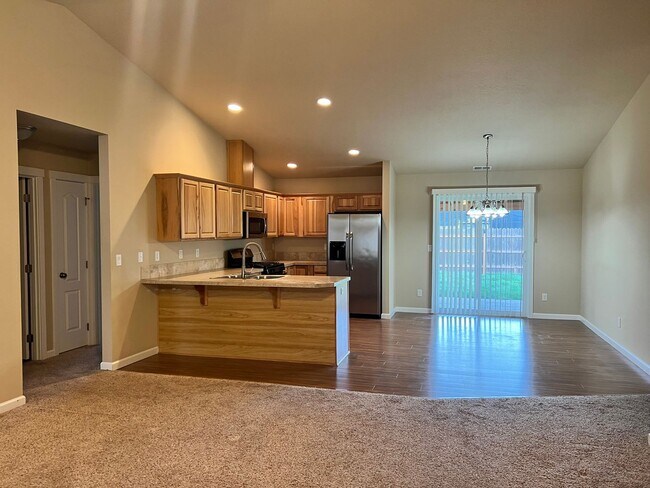 Building Photo - 183 E Jadon Dr