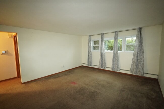 Building Photo - 347 Dalewood Ave