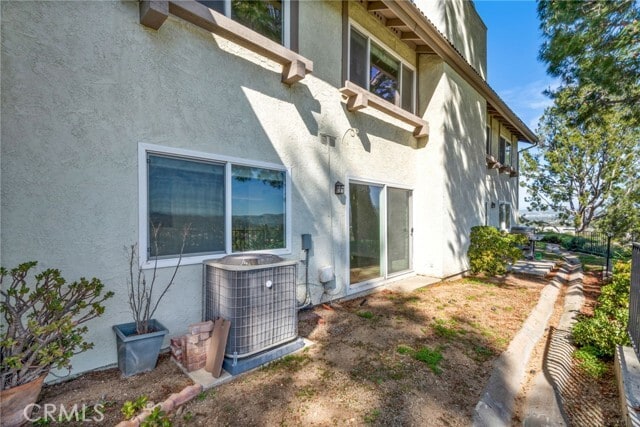 Building Photo - 5540 E Vista Del Este