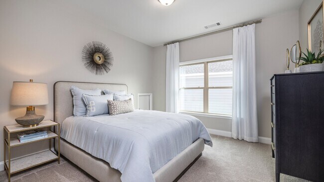 Building Photo - 5148 Golden Oak Cove