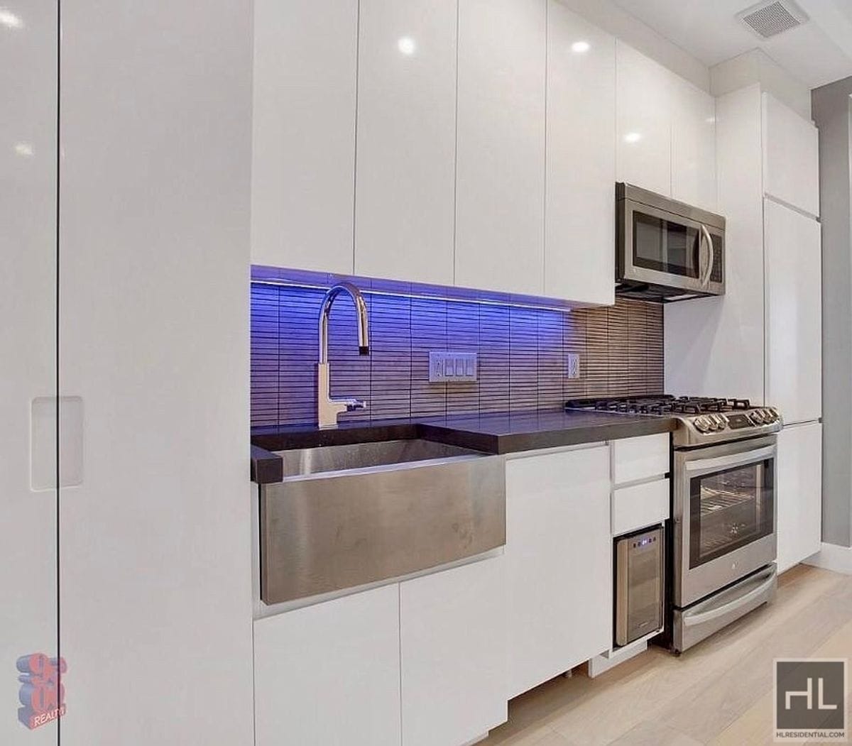 Building Photo - STANTON ST.