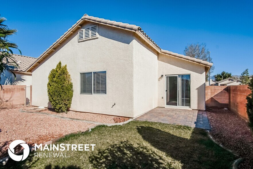 Building Photo - 2223 Costa Palma Ave