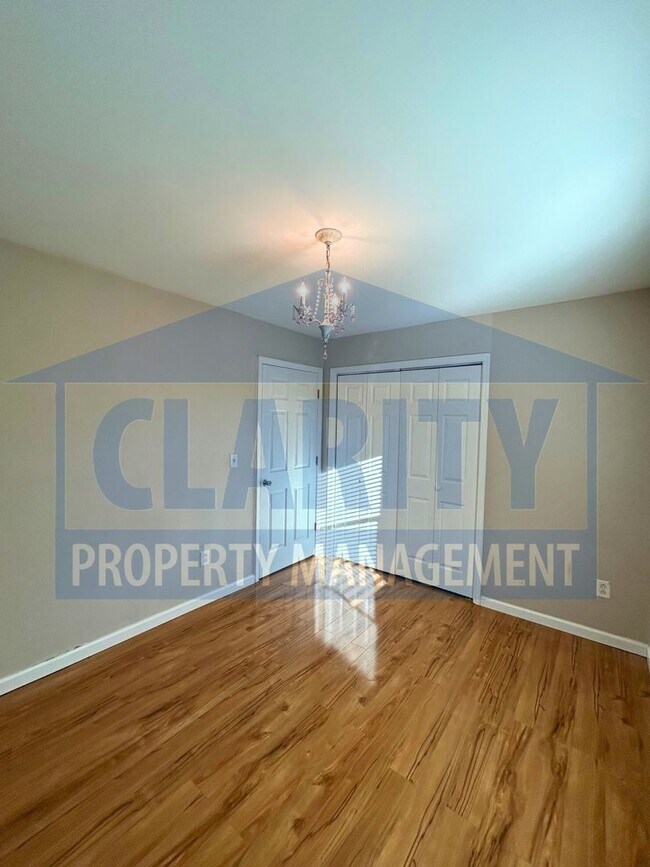 Building Photo - Three bedroom ranch-style home!