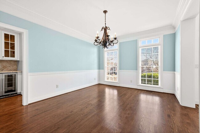 Building Photo - 6 Portrush Ct